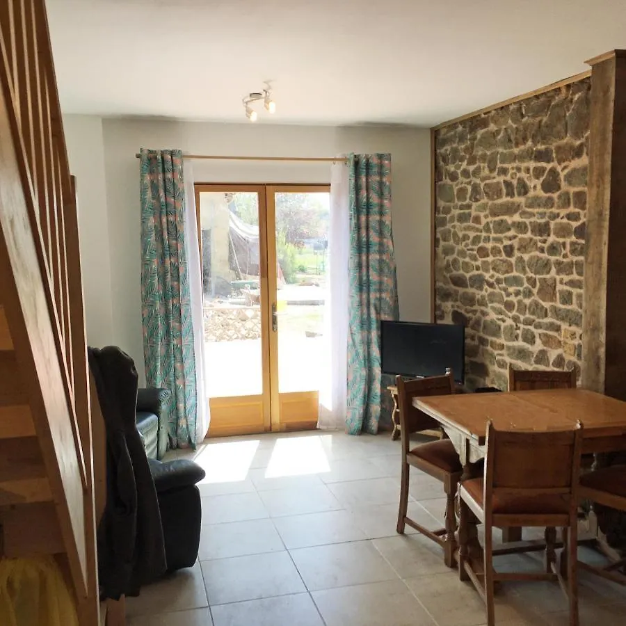 Hébergement de vacances Les Maricotais Gîte L'Hirondelle Treverien France