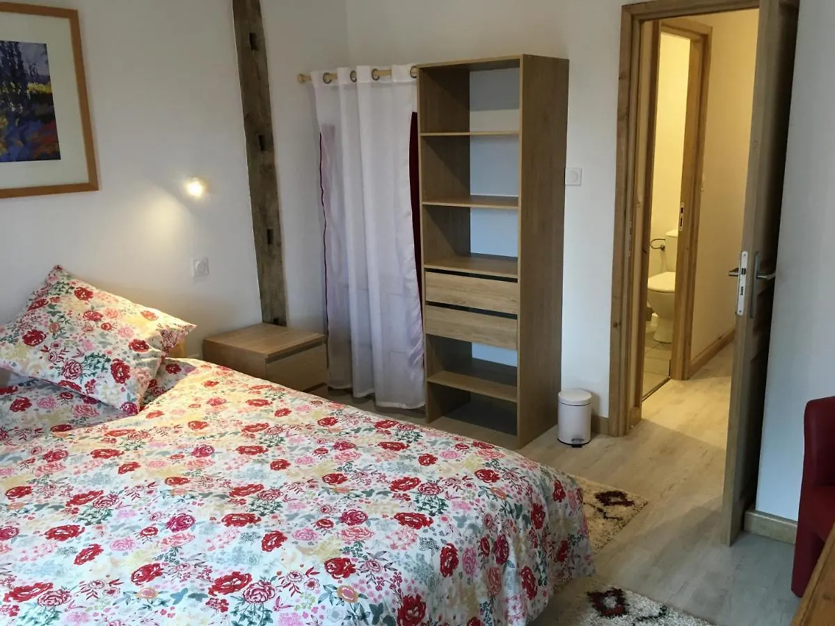 Les Maricotais Gîte L'Hirondelle Treverien 0*,